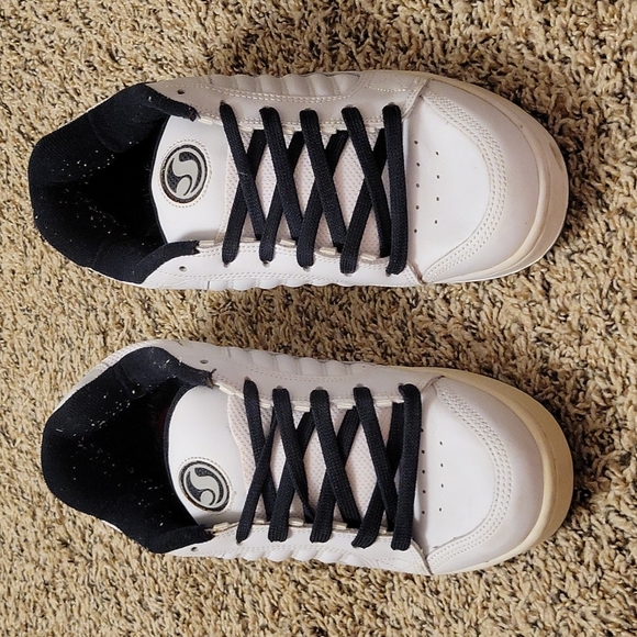 Xlnt Condition!! DVS Skate Shoes sz 8.5 - Picture 2 of 6